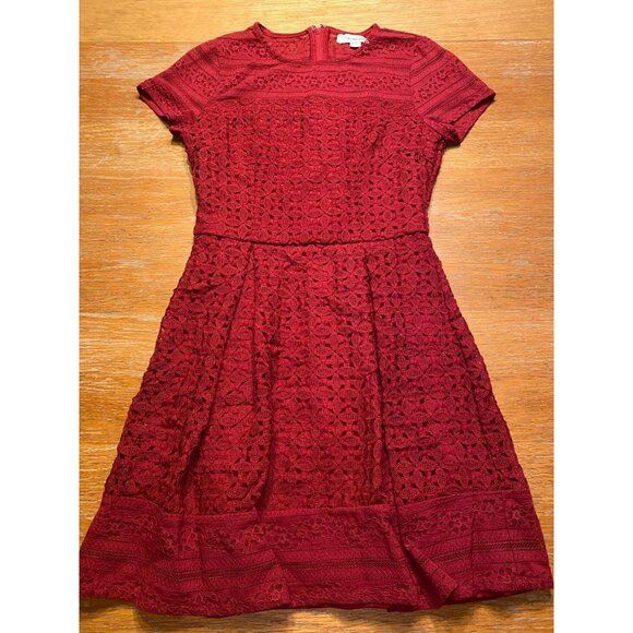 Francesca's Dresses & Skirts - Francescas Burgundy Lace Short Sleeve Dress
